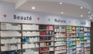 Hauts de rayon Pharmacie de Lambour - BENELELA Studio graphique Pont-l'Abbé, Loctudy