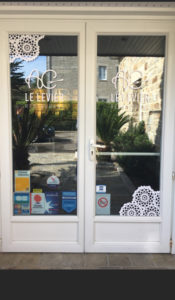 Adhésifs entrée restaurant AC LE LEVIER à Loctudy